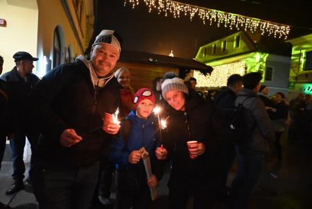 V novo leto stopili skupaj z ansamblom Galop (29)